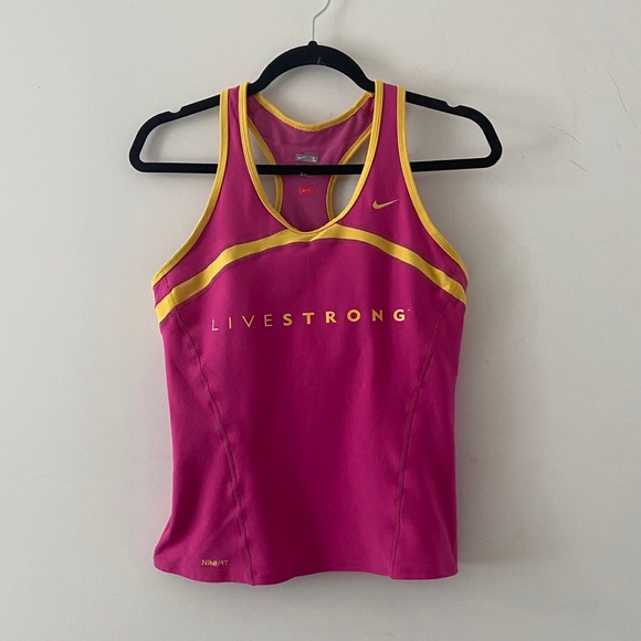 Women’s Nike Live Strong Tank Size Large - Picture 1 of 4